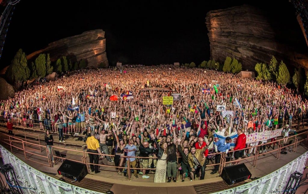 RED_ROCKS_2013_NIGHT_1_FAMILY_PHOTO