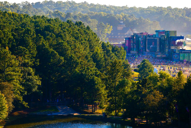 tomorrowworld-2013-1