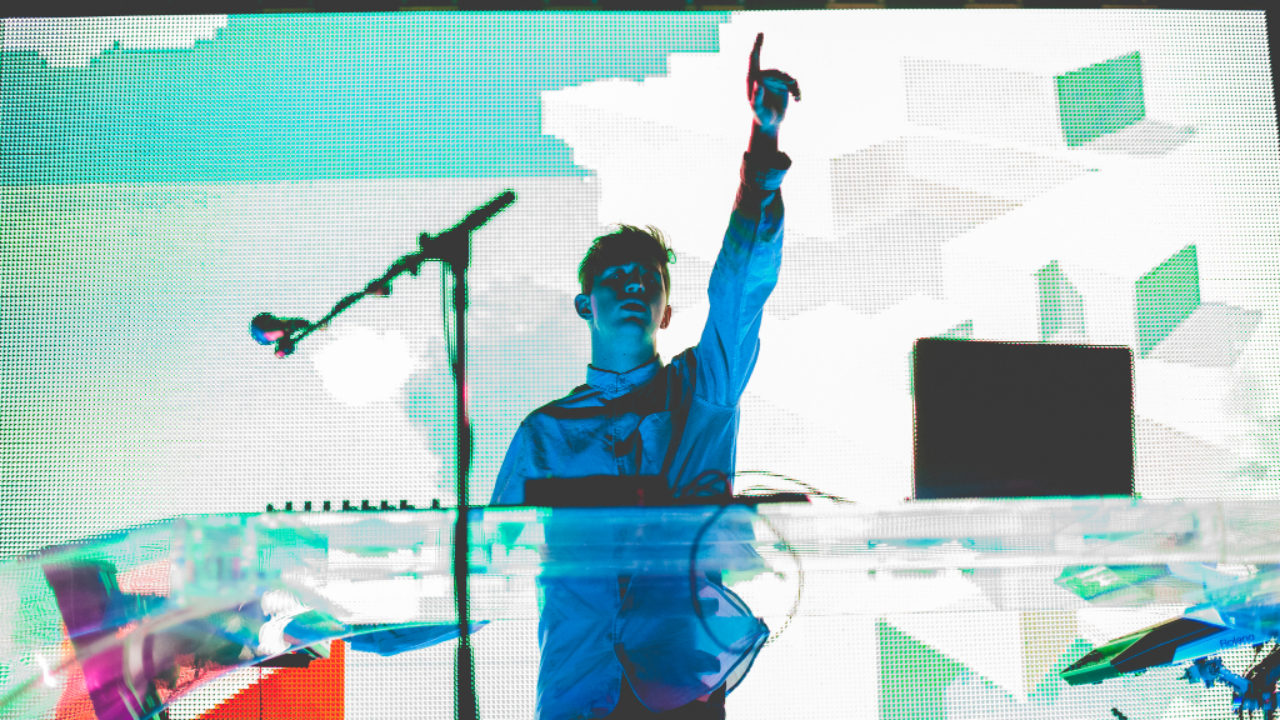 who did porter robinson worlds live visuals