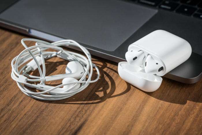 apple_airpods_review_adam_no_tangles-100699781-large-3x2