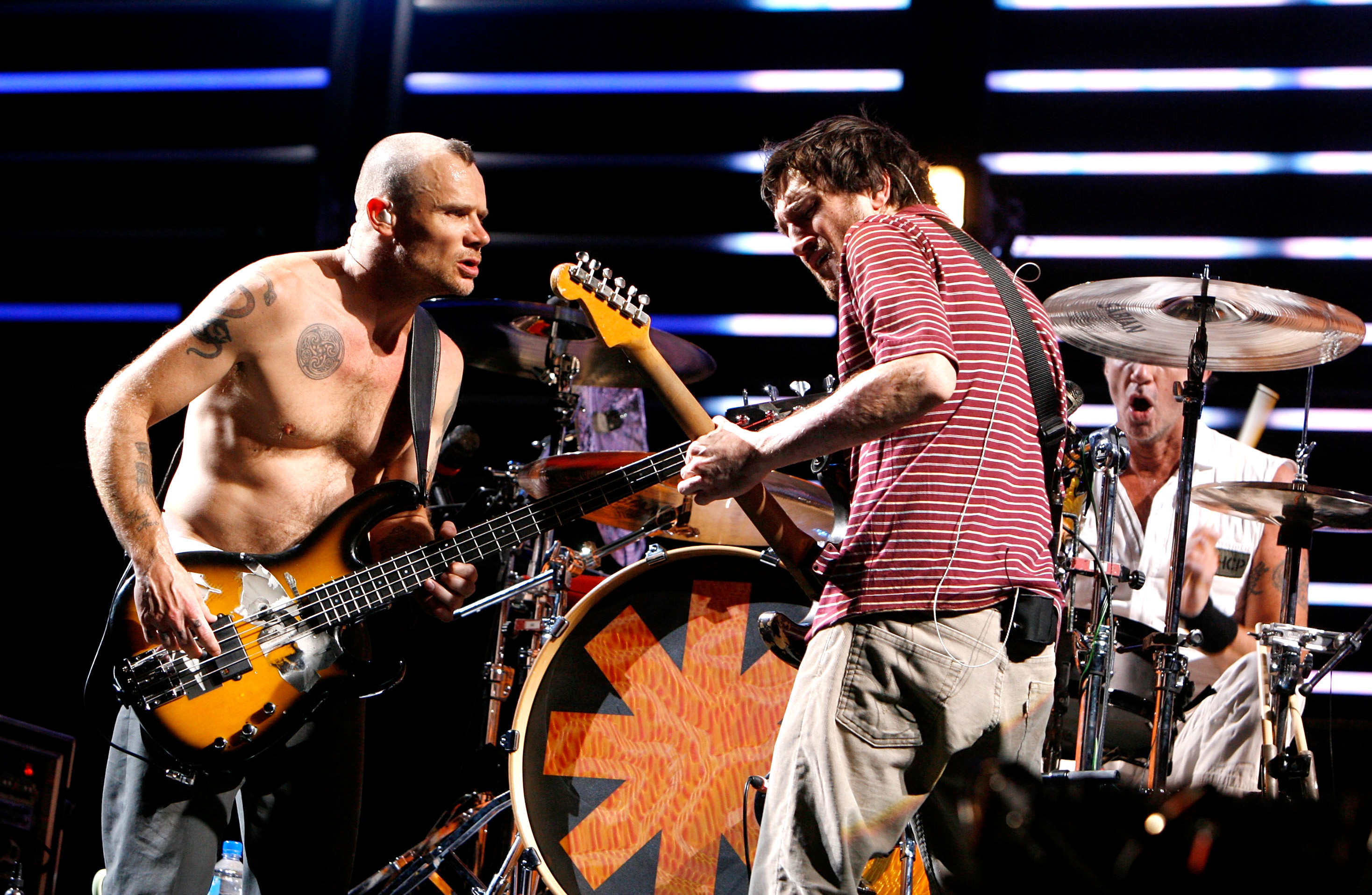 red hot chili peppers tour support acts