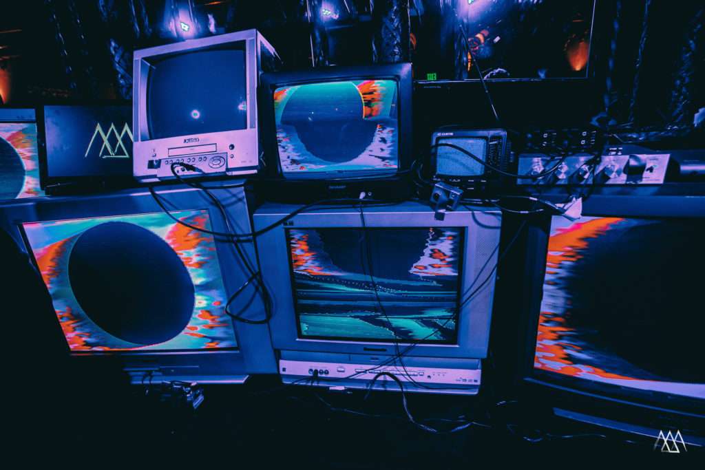Disco. Techno. Laser Beam. Minimal Effort NYE 2019 Event Review+Gallery]