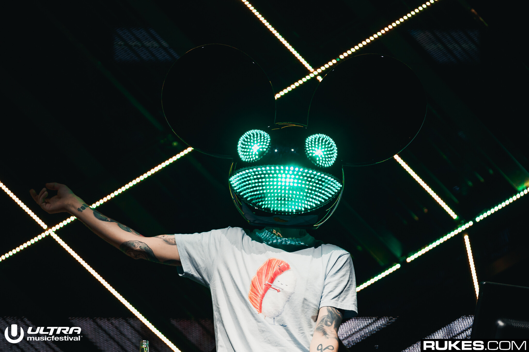 Deadmau5 Is Going Live Answering Questions With Amazon This Friday Your Edm