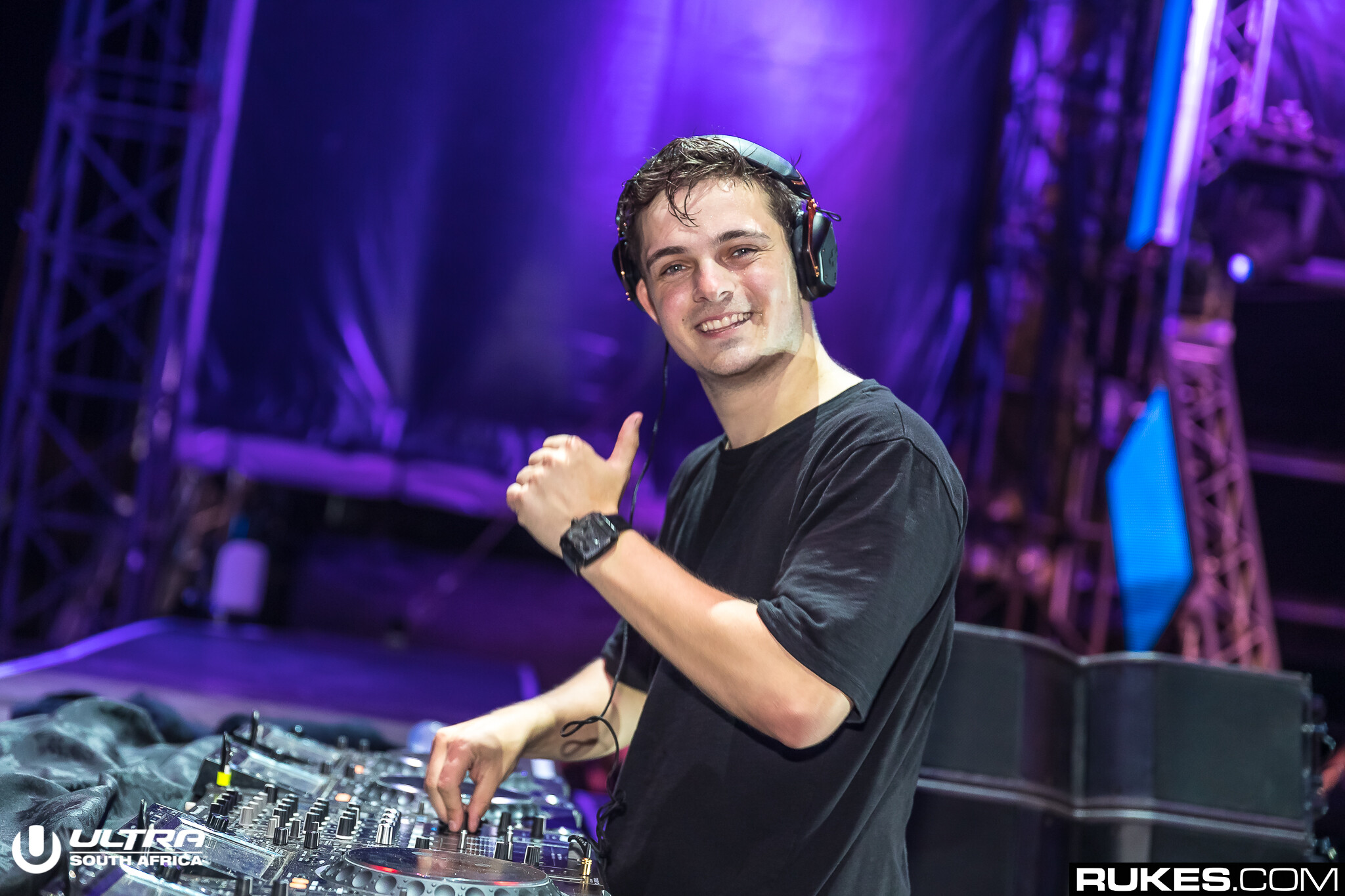 Martin Garrix Will Make His Quarantine Stream Debut Tomorrow | Your EDM